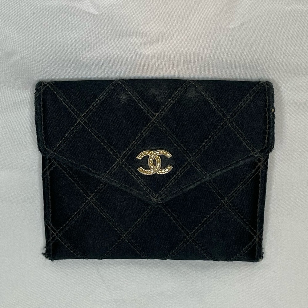 Chanel compact diamond quilted wallet